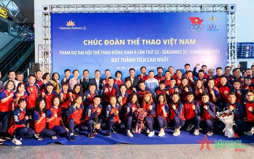 Đoàn Thể thao Việt Nam lên đường dự SEA Games 32